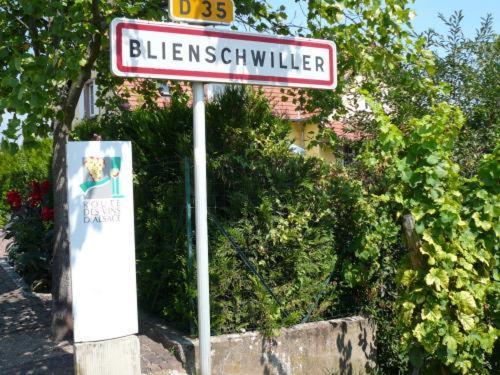 Hotel Winzenberg Blienschwiller Exteriör bild